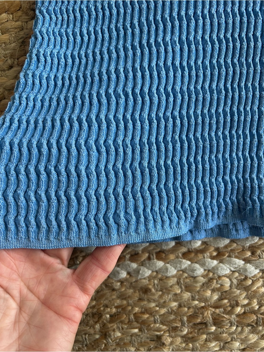 Veronica Beard Blue Ribbed V-Neck Sleeveless Knit Top - Picture 4 of 7